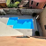 Mansarda Del Gallo Attico Vista Con Piscina Salò