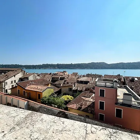 Apartmán Mansarda Del Gallo Attico Vista Con Piscina