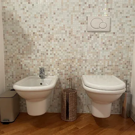 Lejlighed Mansarda Del Gallo Attico Vista Con Piscina Salò
