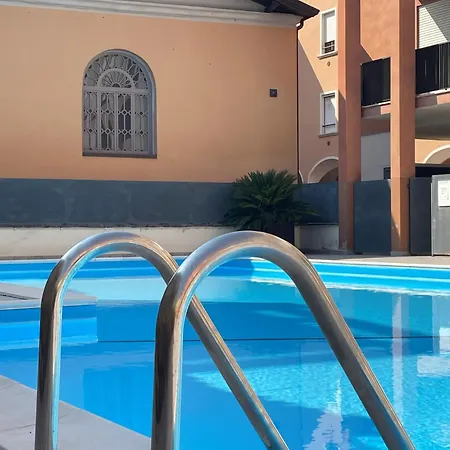 Mansarda Del Gallo Attico Vista Con Piscina Lejlighed