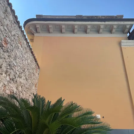Apartmán Mansarda Del Gallo Attico Vista Con Piscina
